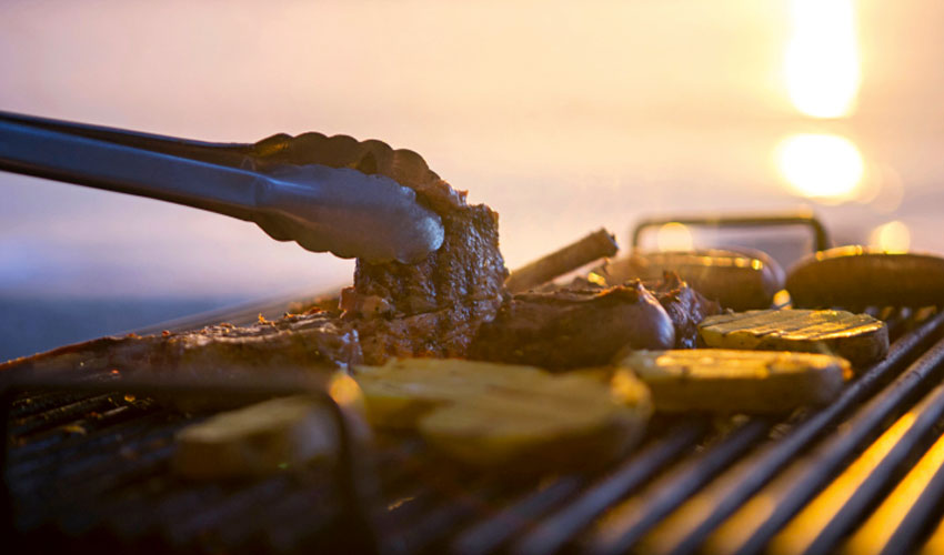 Distintos cortes de carne a la parrilla